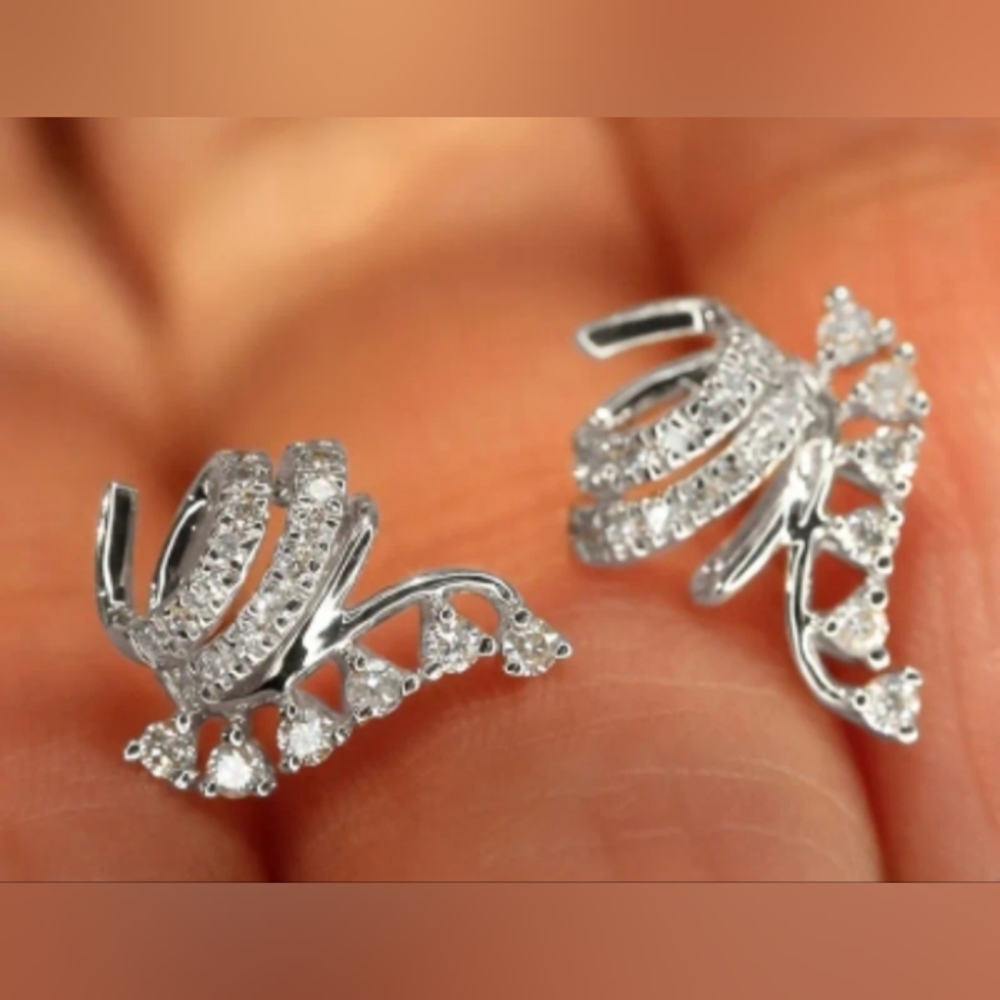 ♥️G $8 Each Or Bundle Any 4/$20 Elegant Silver Crystal Earrings